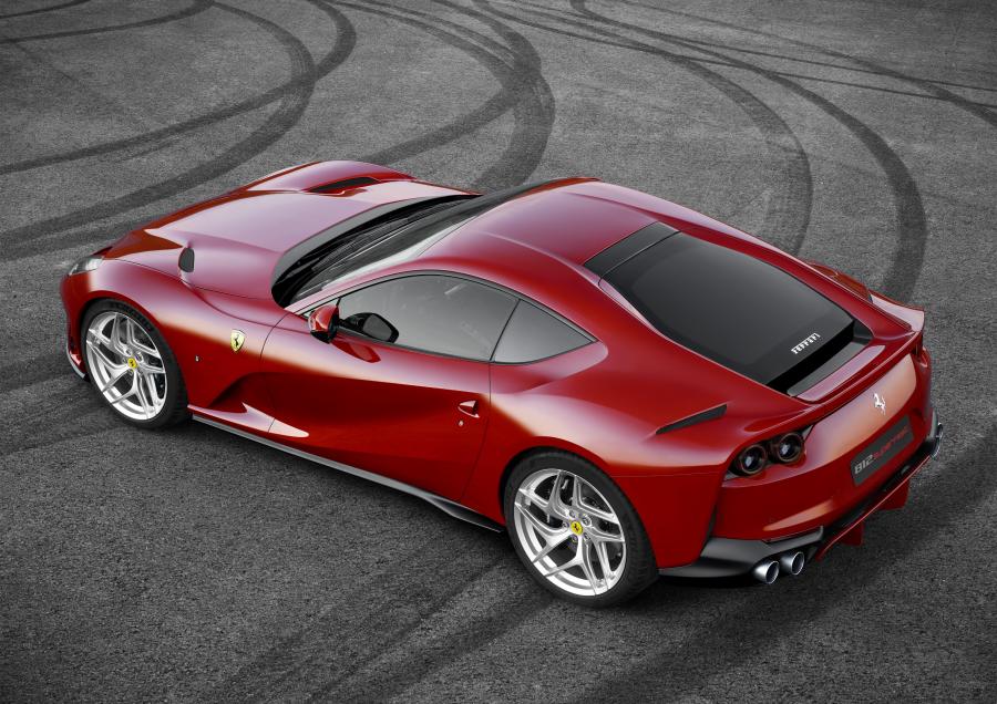  Ferrari 812 Superfast 2017 года  (фото 12 из 91)